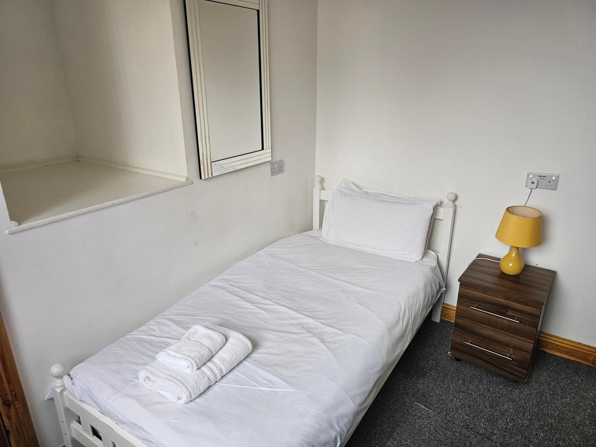 Homebird Property - Conway House 利兹 外观 照片